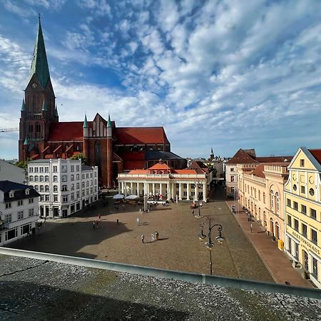 Nr 3 Lichtdurchflutetes Apartment Am Historischen Marktplatz 66 Qm #Cosiness Company 23 Schwerin  Exteriér fotografie