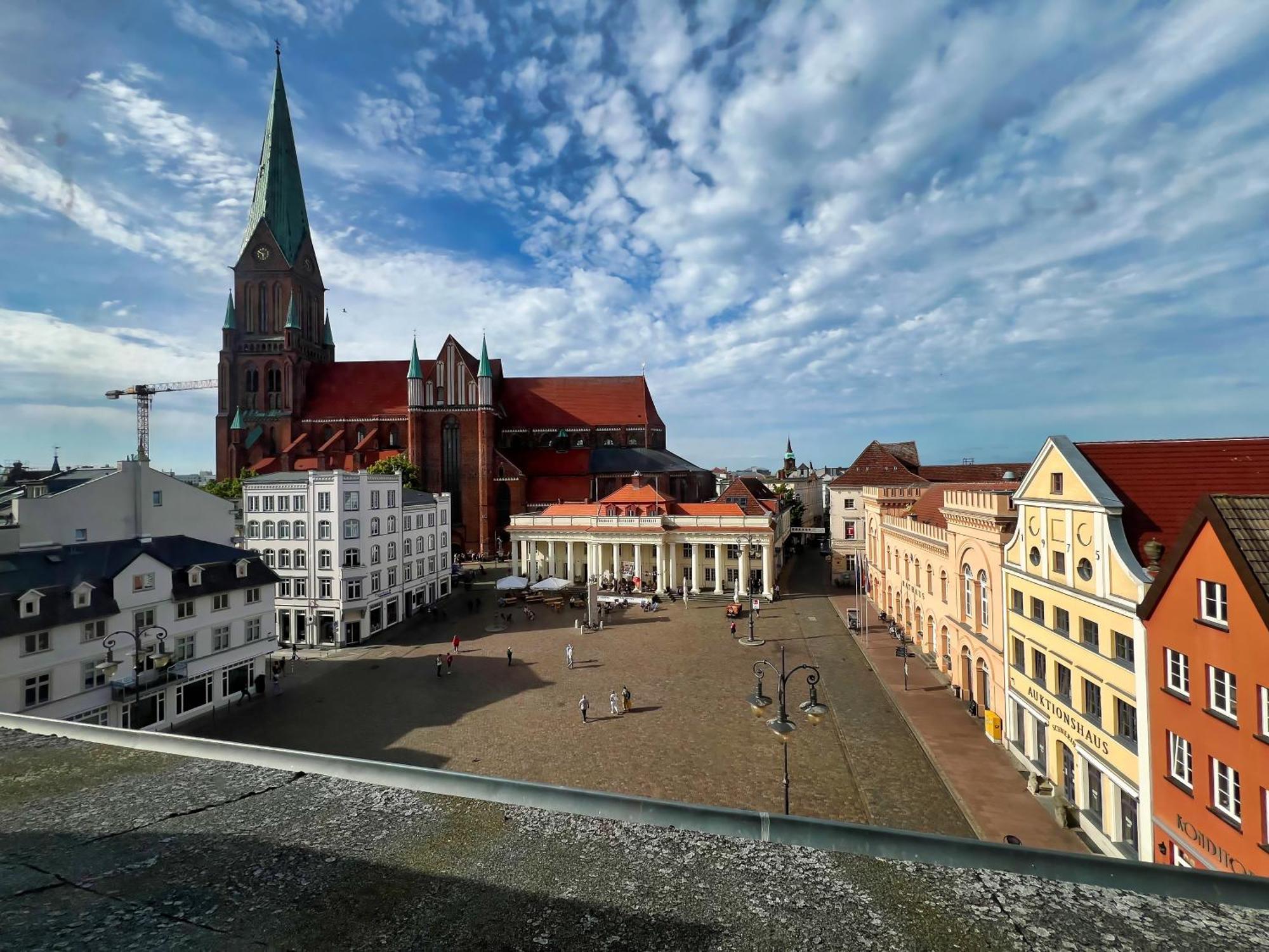 Nr 3 Lichtdurchflutetes Apartment Am Historischen Marktplatz 66 Qm #Cosiness Company 23 Schwerin  Exteriér fotografie